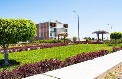 VENTA DE AMPLIO TERRENO EN URB. LOS NOGALES